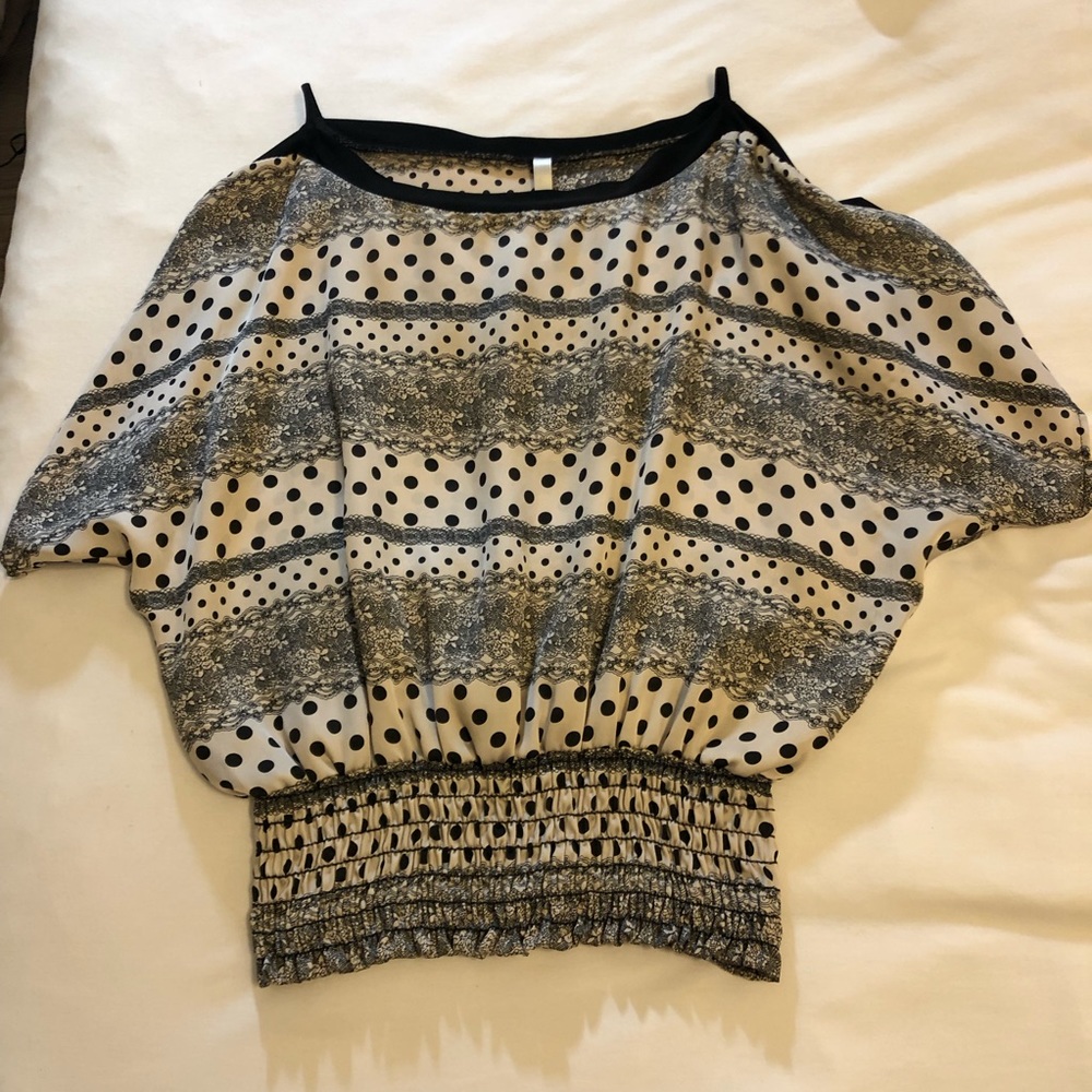 Small black and White Blouse